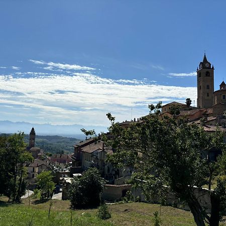 Appartamento "La Poesia Della Terra" Monforte dʼAlba Екстериор снимка